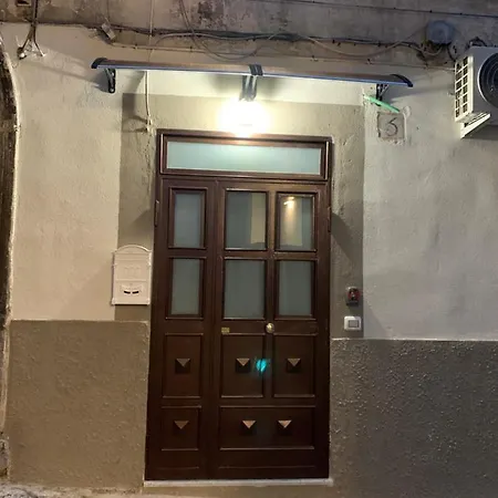 Il Basso Di Donna Assunta Apartment